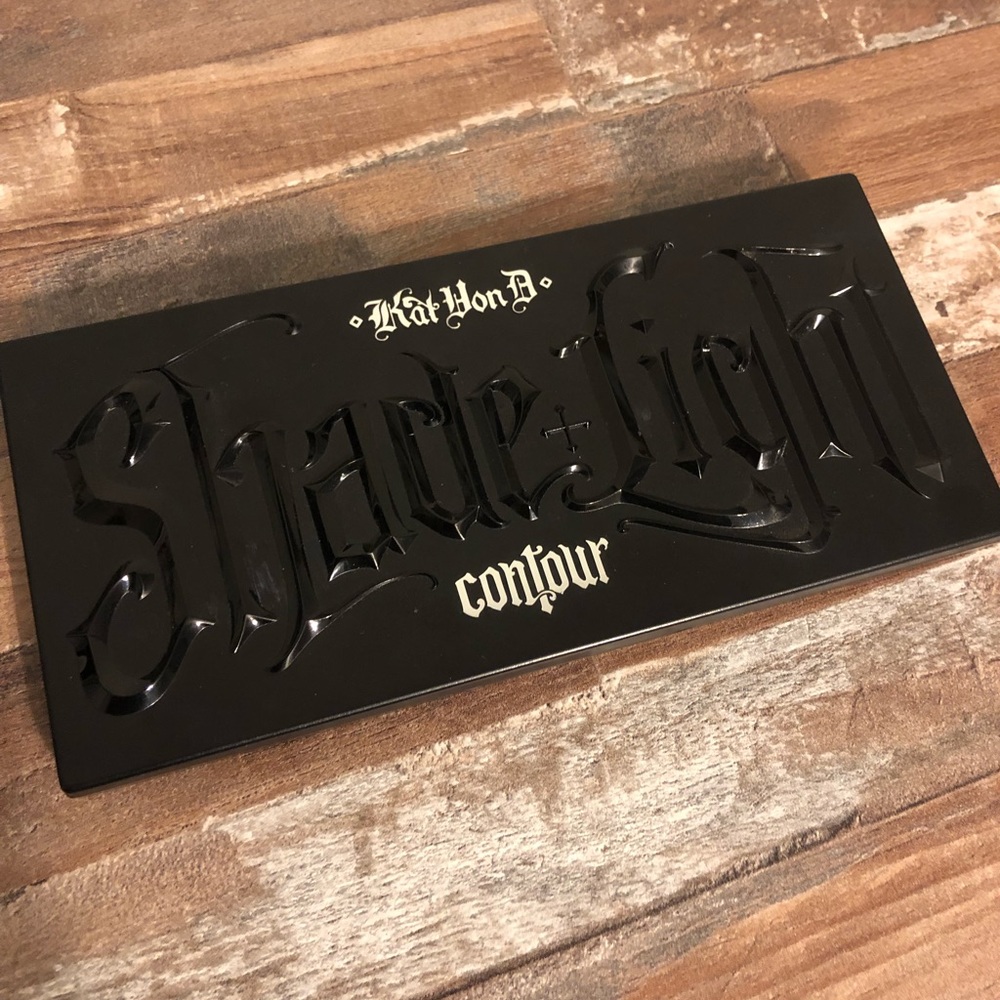 Kat Von D Shade & Light Contour